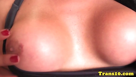 Tranny andou echo one sexy threesome
