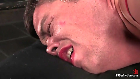 Married guy with perfect ass