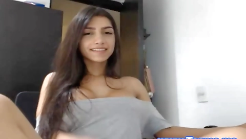 Cute girl takes a wet pussy and hammers