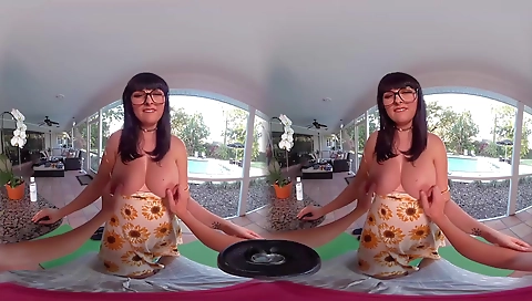 Hot chick fucks like a slut