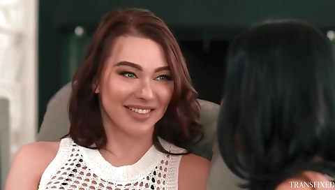 Hot lampry with facingy is ludmila plan